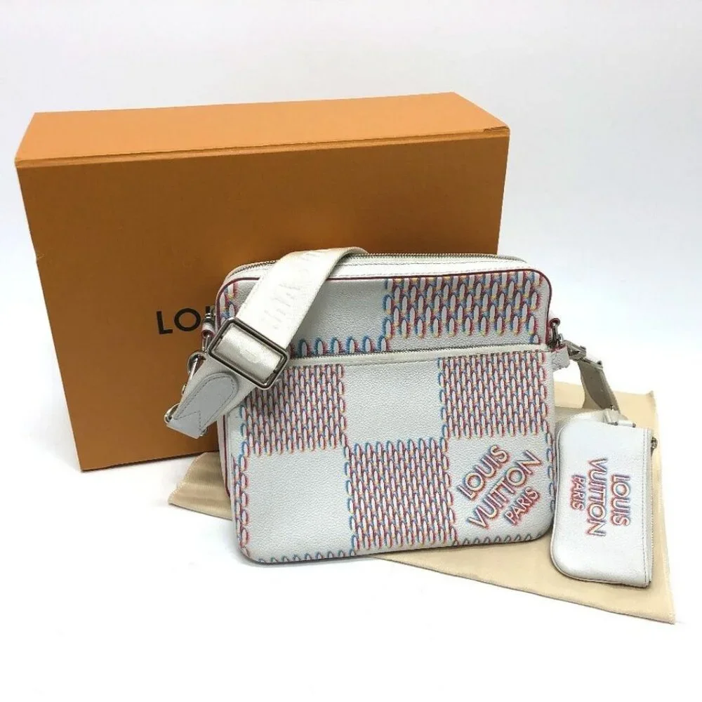 Auth LOUIS VUITTON M20665 damier giant spray Trio-Messenger Bag Shoulder Bag